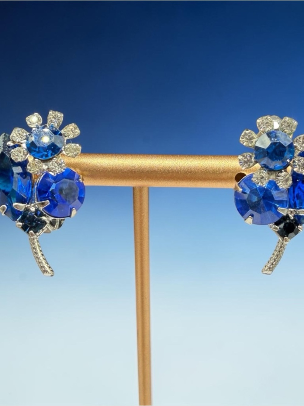MCM Glass Rhinestone Clip On Earrings Silver Tone Something Blue Flower Power